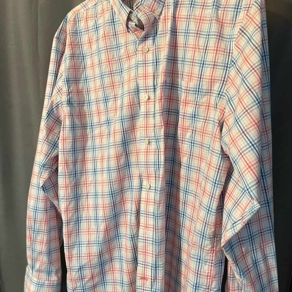 A nice Men’s Shirt Izod Brand Medium Size